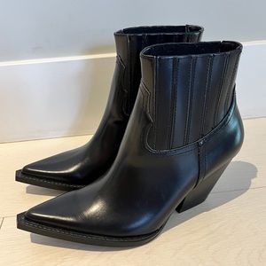 Zara ankle boot size 38. Brand new with tags!